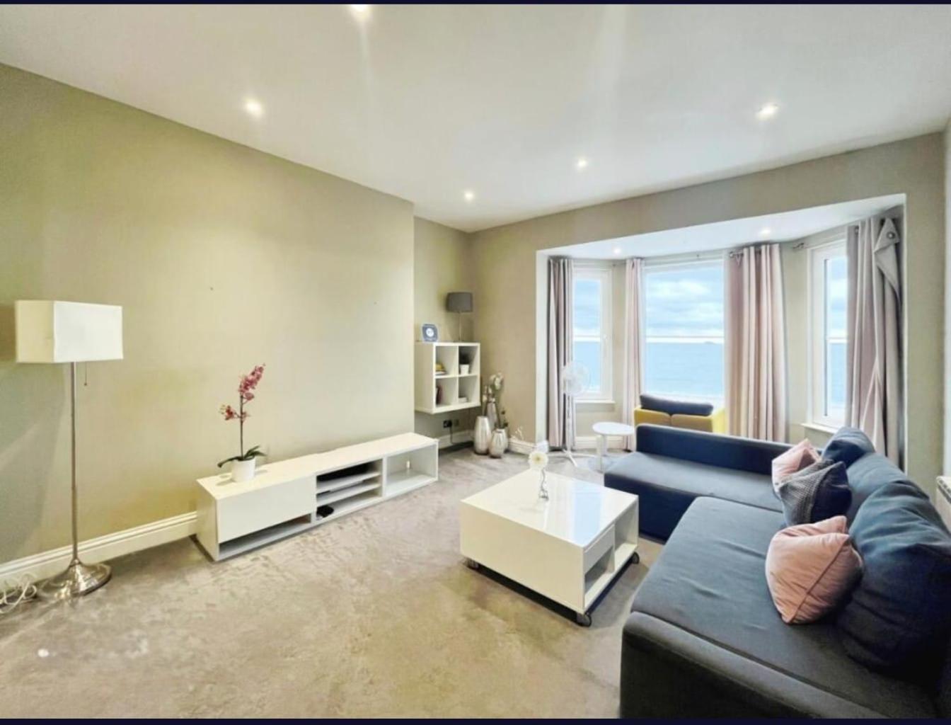 Stones Throw From The Beach - Stunning Sea View Portsmouth Kültér fotó