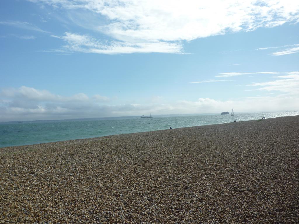 Stones Throw From The Beach - Stunning Sea View Portsmouth Kültér fotó